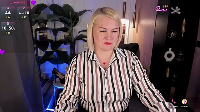 YolandaKiss online show from 05/13/26, 08:05