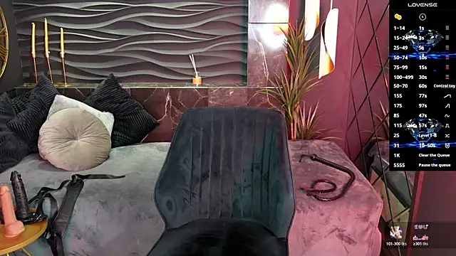 Snapshot of KylieMellow chatting on 11/30/25, 05:30 KylieMellow online show from 11/30/25, 05:30