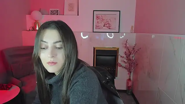 Snapshot of KylieMellow chatting on 09/24/25, 05:25 KylieMellow online show from 09/24/25, 05:25