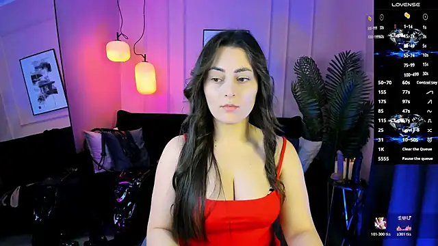 Snapshot of KylieMellow chatting on 11/14/25, 05:44 KylieMellow online show from 11/14/25, 05:44