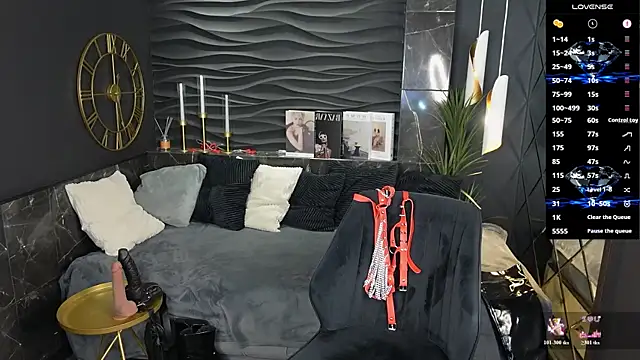 KylieMellow online show from 04/27/26, 01:31