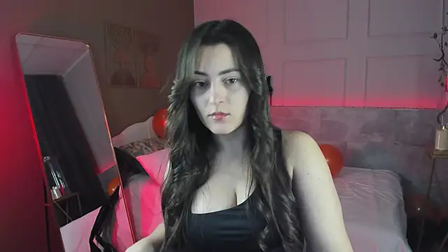 Snapshot of KylieMellow chatting on 11/01/25, 05:25 KylieMellow online show from 11/01/25, 05:25