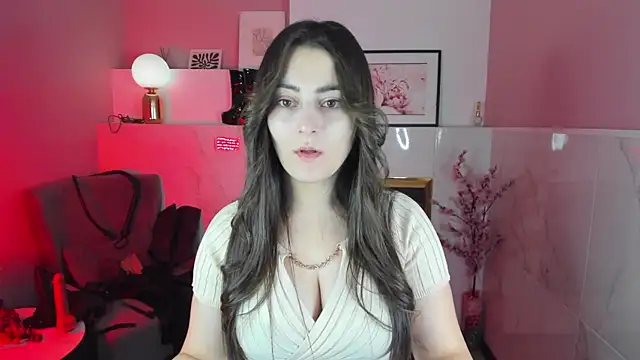 Snapshot of KylieMellow chatting on 10/13/25, 05:20 KylieMellow online show from 10/13/25, 05:20