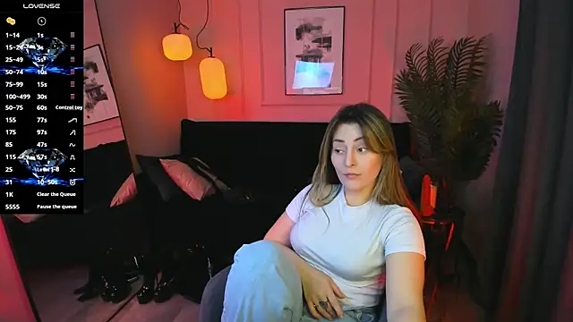 KylieMellow online show from 04/05/26, 05:14