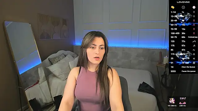 KylieMellow online show from 04/22/26, 05:14