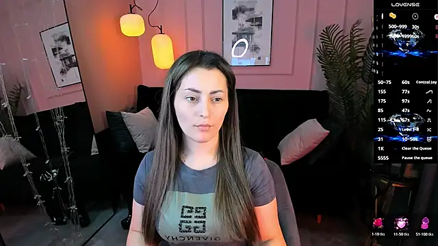 KylieMellow online show from 05/08/26, 01:59