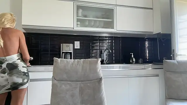 Reyna63 online show from 02/08/26, 07:33