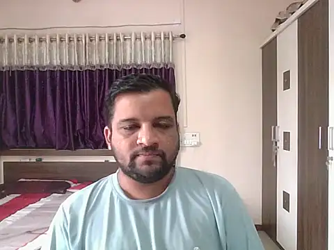 Snapshot of dhruv_love chatting on 09/23/25, 04:30 dhruv love online show from 09/23/25, 04:30