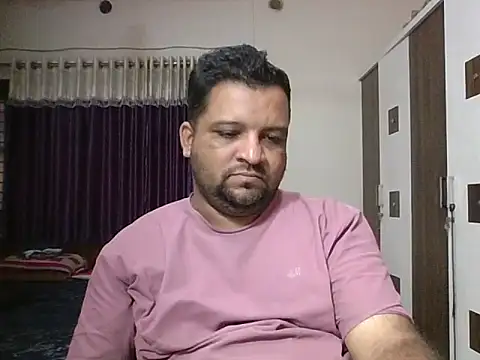 dhruv love online show from 04/18/26, 12:40