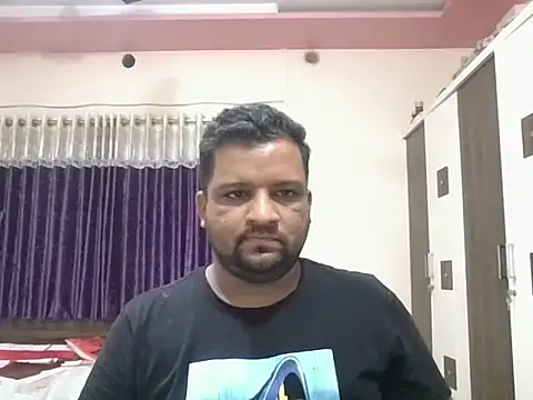 Snapshot of dhruv_love chatting on 06/11/26, 02:14 dhruv love online show from 06/11/26, 02:14