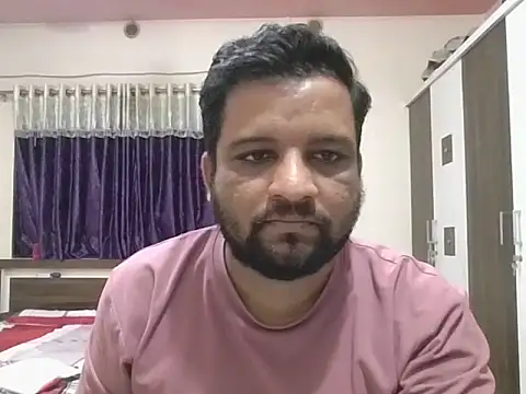 Snapshot of dhruv_love chatting on 09/30/25, 01:28 dhruv love online show from 09/30/25, 01:28