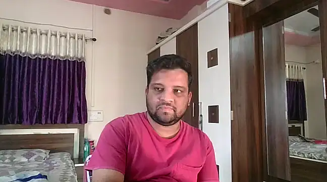 Snapshot of dhruv_love chatting on 02/05/25, 11:44 dhruv love online show from 02/05/25, 11:44
