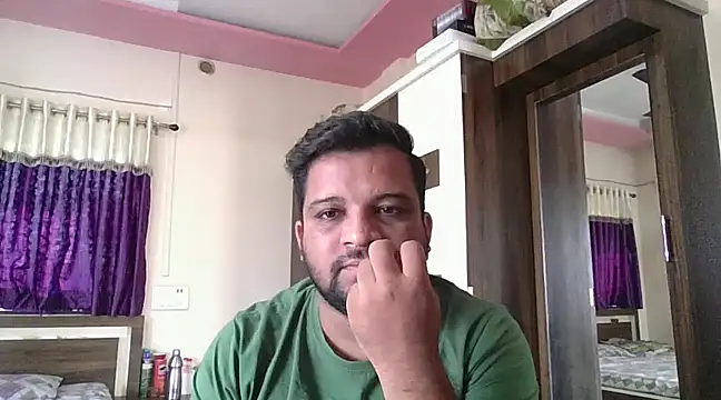 Snapshot of dhruv_love chatting on 02/07/25, 04:16 dhruv love online show from 02/07/25, 04:16