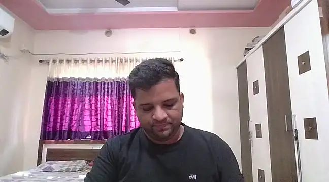 Snapshot of dhruv_love chatting on 02/14/25, 03:54 dhruv love online show from 02/14/25, 03:54