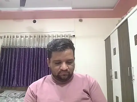 Snapshot of dhruv_love chatting on 05/09/26, 01:47 dhruv love online show from 05/09/26, 01:47