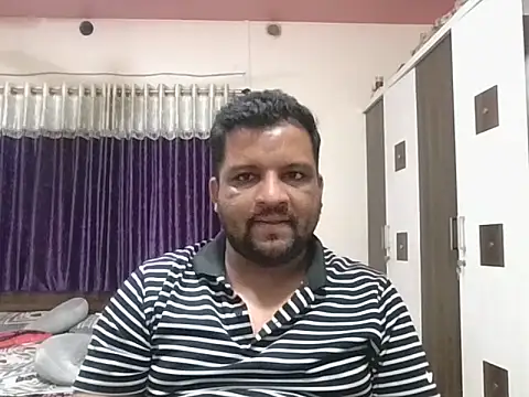 Snapshot of dhruv_love chatting on 06/16/26, 01:33 dhruv love online show from 06/16/26, 01:33