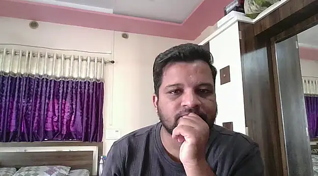 Snapshot of dhruv_love chatting on 02/06/25, 04:21 dhruv love online show from 02/06/25, 04:21