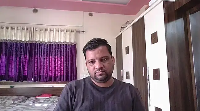 Snapshot of dhruv_love chatting on 02/21/25, 04:07 dhruv love online show from 02/21/25, 04:07