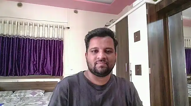 Snapshot of dhruv_love chatting on 02/06/25, 11:20 dhruv love online show from 02/06/25, 11:20