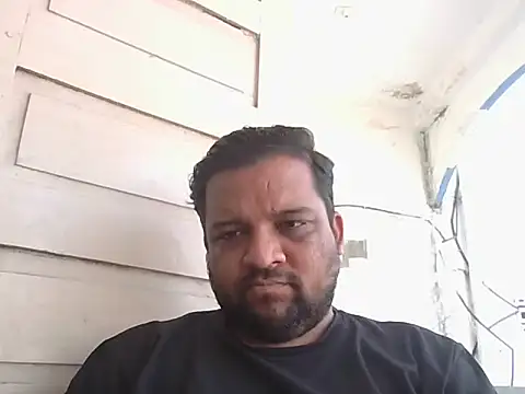 Snapshot of dhruv_love chatting on 05/25/26, 05:18 dhruv love online show from 05/25/26, 05:18
