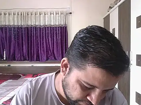 Snapshot of dhruv_love chatting on 09/25/25, 03:56 dhruv love online show from 09/25/25, 03:56
