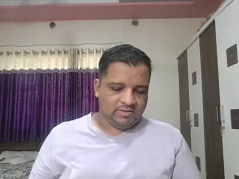Snapshot of dhruv_love chatting on 05/31/26, 07:25 dhruv love online show from 05/31/26, 07:25