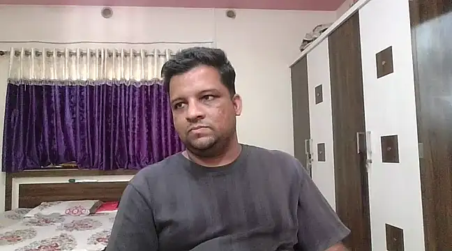Snapshot of dhruv_love chatting on 03/17/25, 11:10 dhruv love online show from 03/17/25, 11:10