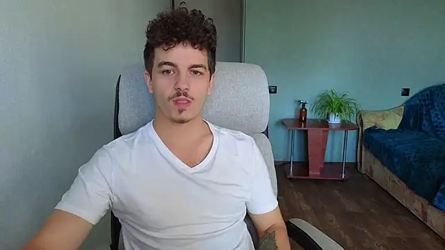 Remy Miles online show from 10/13/25, 07:21