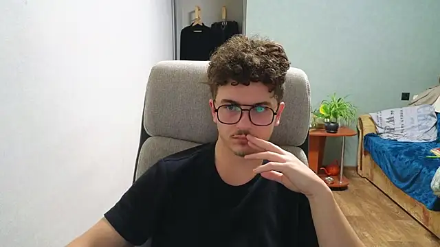 Remy Miles online show from 11/13/25, 04:11