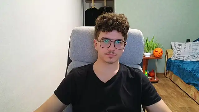 Remy Miles online show from 11/23/25, 01:32