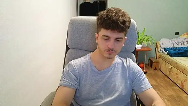 Remy Miles online show from 12/04/25, 12:48