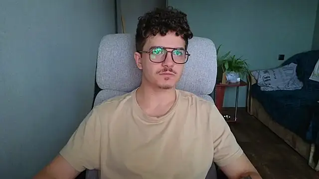 Remy Miles online show from 10/31/25, 07:16