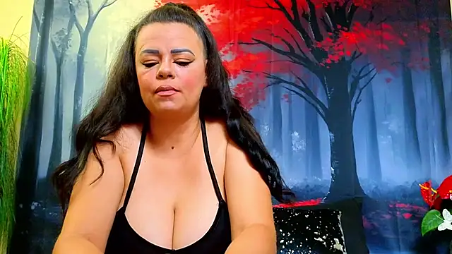 ElizabethEven online show from 10/25/25, 08:53