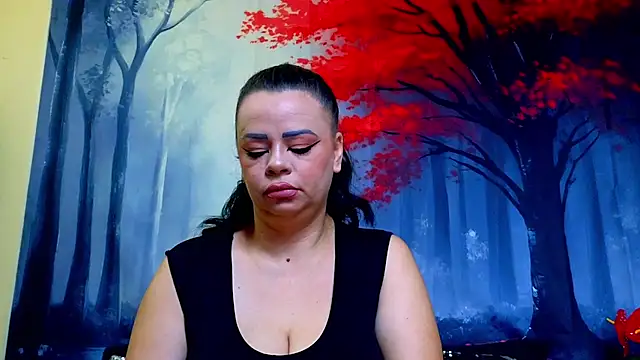 ElizabethEven online show from 11/18/25, 09:18