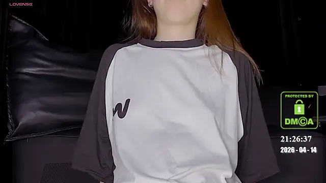 Snapshot of melia_Z chatting on 04/14/26, 01:27 melia Z online show from 04/14/26, 01:27