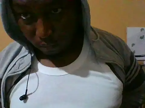 Snapshot of honeyswit chatting on 10/02/25, 02:20 honeyswit online show from 10/02/25, 02:20