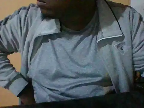 Snapshot of honeyswit chatting on 09/25/25, 10:05 honeyswit online show from 09/25/25, 10:05
