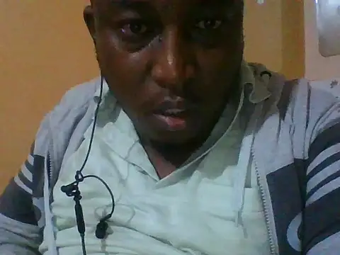 Snapshot of honeyswit chatting on 10/09/25, 10:10 honeyswit online show from 10/09/25, 10:10