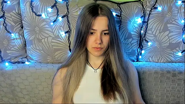 MaggieCake online show from 05/04/26, 04:16