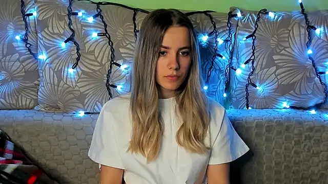 MaggieCake online show from 11/08/25, 01:42