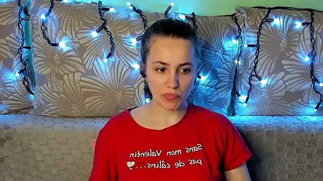 Snapshot of MaggieCake chatting on 03/05/26, 01:13 MaggieCake online show from 03/05/26, 01:13