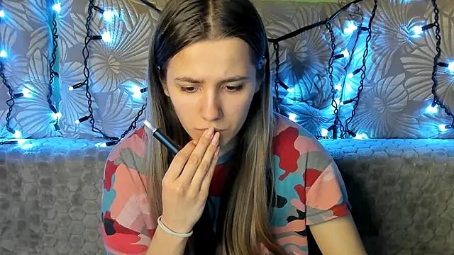 Snapshot of MaggieCake chatting on 02/16/25, 04:53 MaggieCake online show from 02/16/25, 04:53