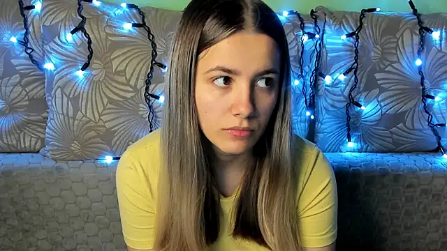 MaggieCake online show from 11/01/25, 04:41