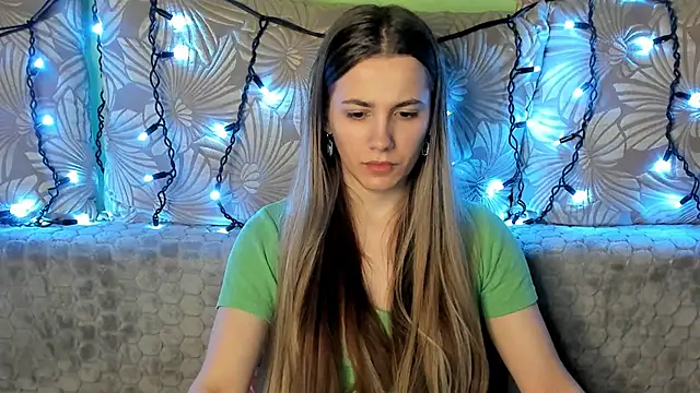Snapshot of MaggieCake chatting on 02/09/25, 04:25 MaggieCake online show from 02/09/25, 04:25