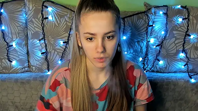 Snapshot of MaggieCake chatting on 02/01/25, 03:41 MaggieCake online show from 02/01/25, 03:41