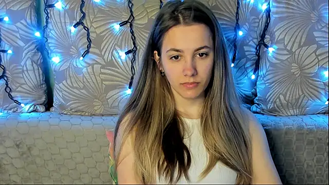 Snapshot of MaggieCake chatting on 04/06/26, 04:57 MaggieCake online show from 04/06/26, 04:57