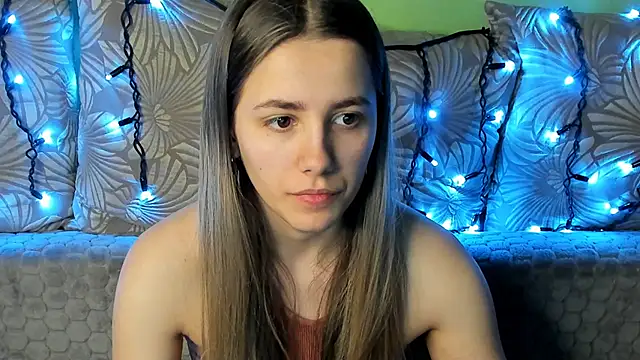 Snapshot of MaggieCake chatting on 01/25/25, 02:26 MaggieCake online show from 01/25/25, 02:26