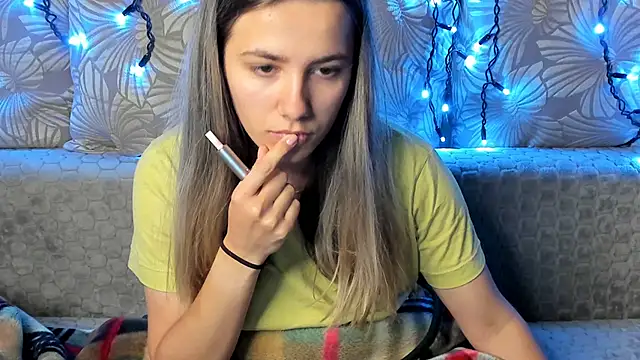 MaggieCake online show from 11/06/25, 05:11