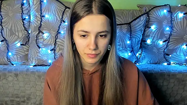 Snapshot of MaggieCake chatting on 01/07/25, 05:54 MaggieCake online show from 01/07/25, 05:54