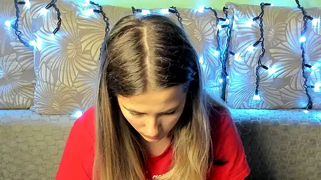 MaggieCake online show from 10/29/25, 01:26